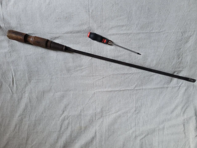 Lot de 6 tournevis divers anciens - Collection