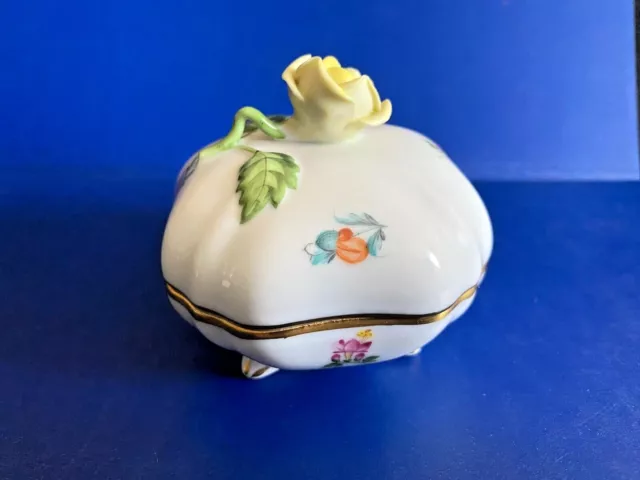 Herend Porcelain Handpainted Mille Fleurs Trinket Box 6179-0-09/Mf 3