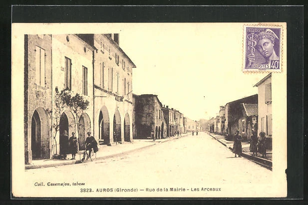 CPA Auros, Rue de la Mairie-Les Arceaux 1940