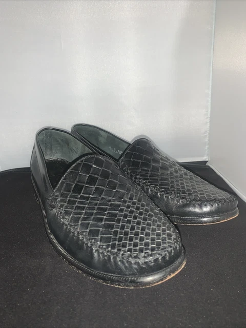 MENS COLE HAAN Country 2-Tone Leather Kilt Tassel Loafers  display picture 3