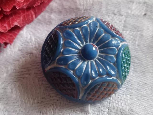 Joli bouton ancien en verre bleu peint gros diamètre 2,2 cm collection D14C