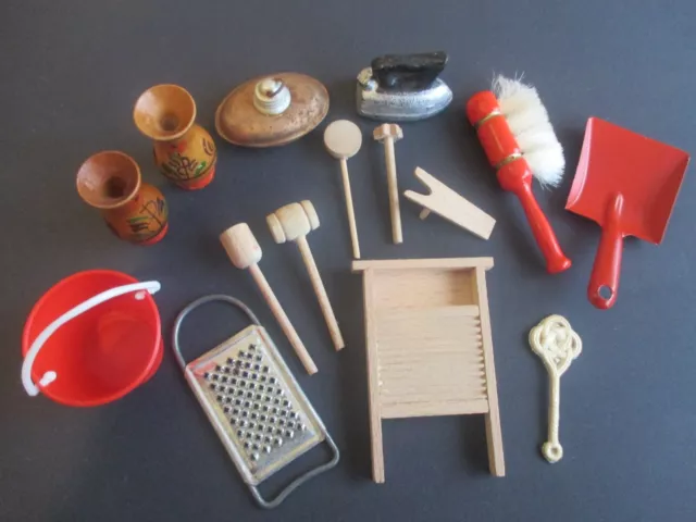 DDR, originales 15-teiliges Puppenstuben-Zubehör, Holz, Metall, Kunststoff !!!