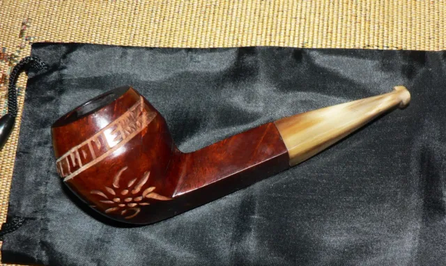 Vintage French Hand Carved Briar Tobacco Pipe. Good Solid Condition.