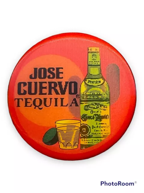 Jose Cuervo Button 1987 Tequila “Motion” Changing Lenticular Rare Pin Vintage