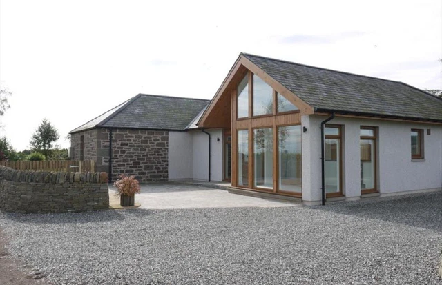 No chain - 4 bedroom converted farm bothy