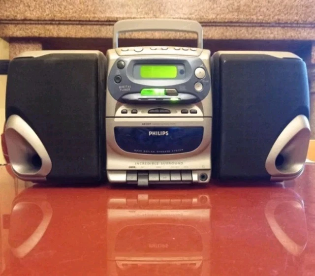 Philips D8050 Boombox Stereo Vintage – Rosso – Radio AM/FM – Lettore Musicassette – Ottime Condizioni