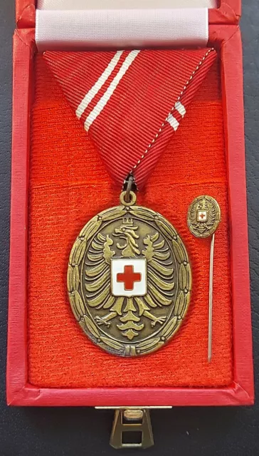 ✚11138✚ Austria post WW2 Medal for Meritorious Service Blood Transfusion cased