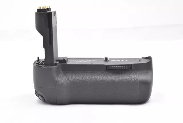 Canon Battery Grip BG-E7 Con Batería Revista De Japón (t7108)