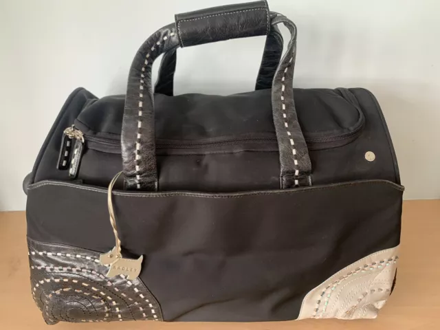 Radley holdall on wheels outlet