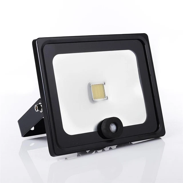 LED Fluter Strahler Schwarz IP65 20W 1500lm kalt 6500K Bewegungssensor UVP 49€