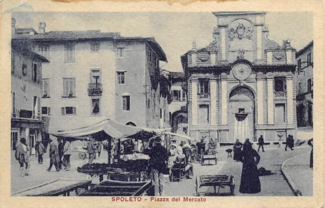 1105) Spoleto (Perugia) Piazza Del Mercato. Animata. Viaggiata Nel 1921.