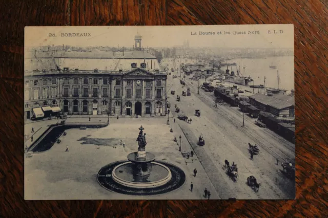 CPA- Bordeaux- The Bourse et les quais. Gironde 33