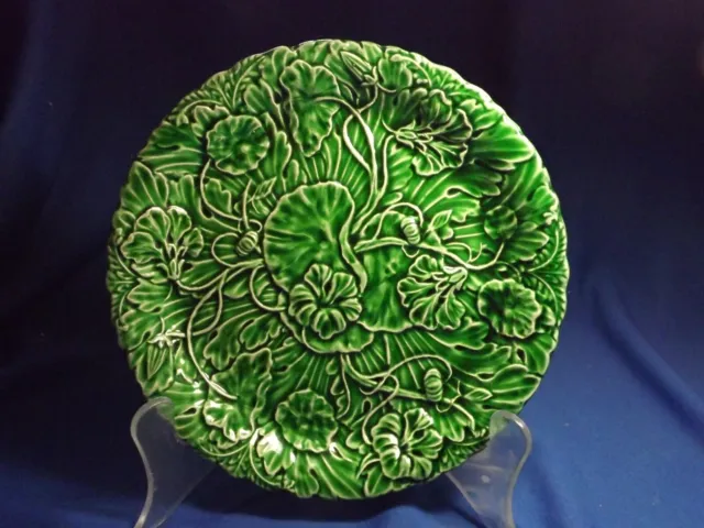 Majolica Pottery Dark Green Geranium Leaf Plate 8" Co 1983 2 Edge Glaze Flecks
