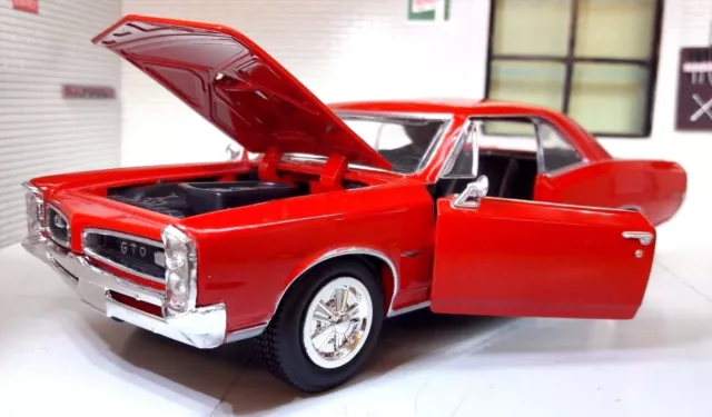 Pontiac GTO Hardtop Red 1966 V8 New Ray 71853 G LGB 1:24 Scale Diecast Model Car