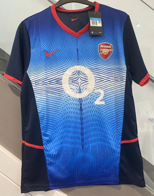 arsenal home kit 2004