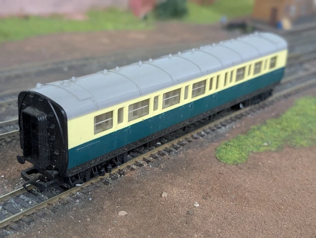Model R S Coach HORNBY COACH R9297 Gordon's Composite Coach - Thomas & Friends £23.00 ...