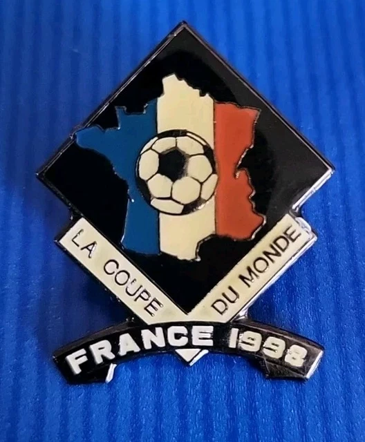 Pin's Coupe Du Monde France 98 - Football La Poste, édition Arthus, Zamac - Occasion