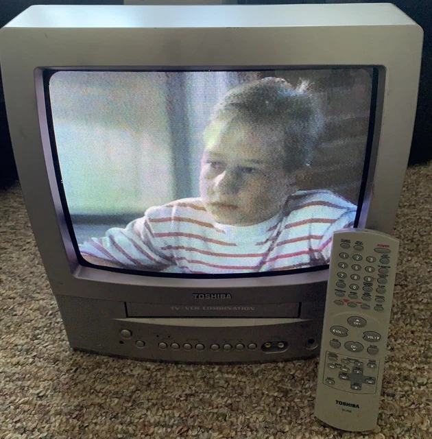 Toshiba 13" TV/VCR Combo Model MV13P3 with Remote *TESTED & WORKING Retro Gaming