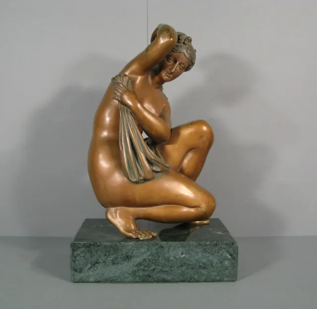 Vénus Au Bain Sculpture Bronze Ancien Femme A Sa Toilette Style Antique Coysevox