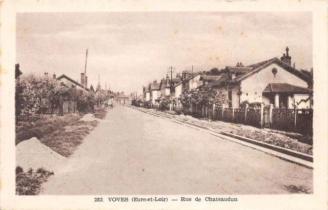 CPA 28 - CHATEAUDUN / RUE D'ORLEANS - Carte Postale Ancienne (début 1900)