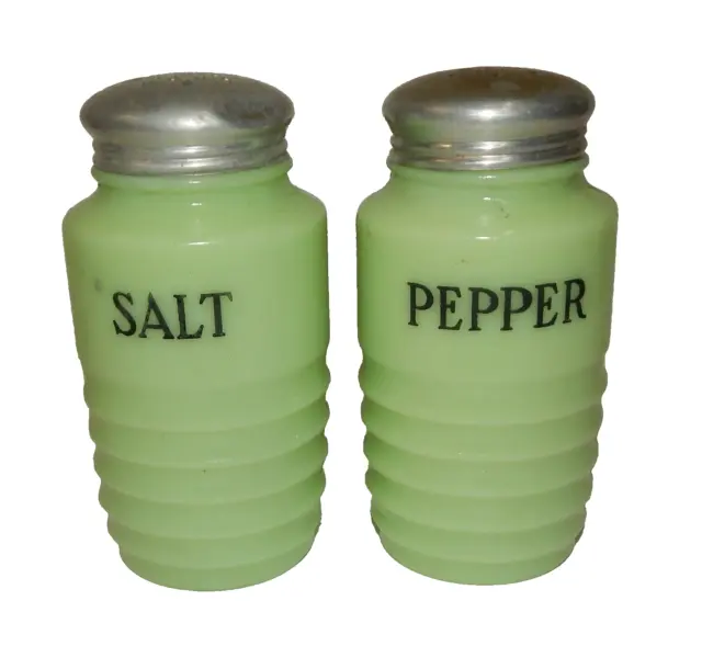 1930s Vintage Jeannette Jadeite Green Beehive Glass Salt & Pepper Range Shakers