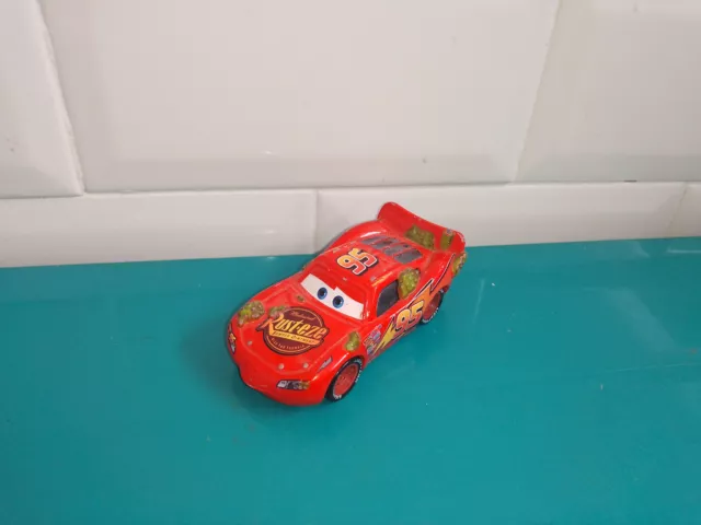 BAC4 Voiture métal Mattel Cars Disney Pixar flash mcqueen cactus