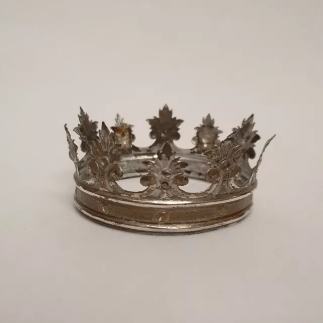 Antique Crown IN Metal Pierced