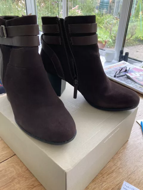 CLARKS WOMENS ENFIELD Kayla Boots. UK Size 4W EU Size 37 SUPERB FREEPOST 19.99 PicClick UK