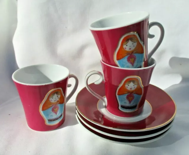 Fantastique ensemble assorti x 3 tasses poupée russe et soucoupes Maisons Du Monde en porcelaine