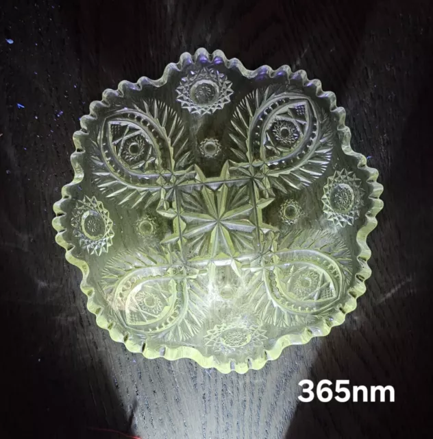 Vintage 5" UV Reactive Pressed Glass Sunburst Dish