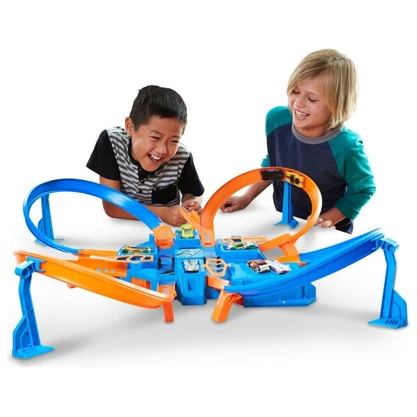 Criss cross unslotted crash cars