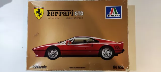 Maquette Italeri de la Ferrari GTO 1983 complète et non commencée