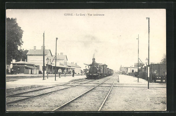 CPA Cosne, La Gare, Vue interieure