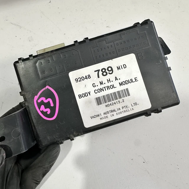 HOLDEN COMMODORE GM Body Control Module ECU BCM 92048789MID NO KEY £53.