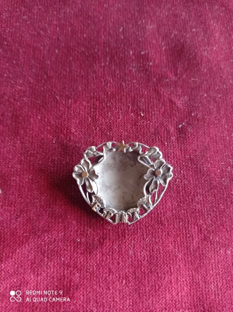 Broche Ancienne Acier – Art Nouveau / Art Déco Motifs Fleurs