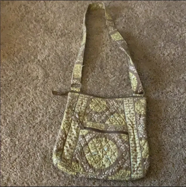 Vera Bradley Pre Owned Acceptable Some Worn Areas Can Be Repaired