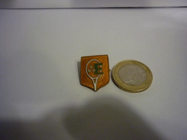 2 anciens insignes de la Fédération Française de Tennis