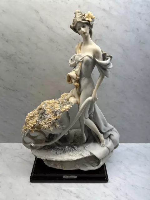 Giuseppe Armani Lady with Flower Cart” Figurine Statue 1985 Florence 14”x 10”