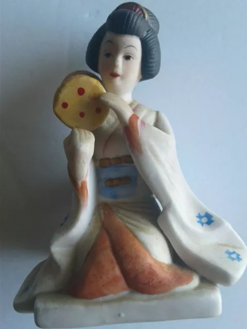 Vintage Oriental Asian Woman / Porcelain Ceramic Statue Figurine Taiwan 5"x4" 