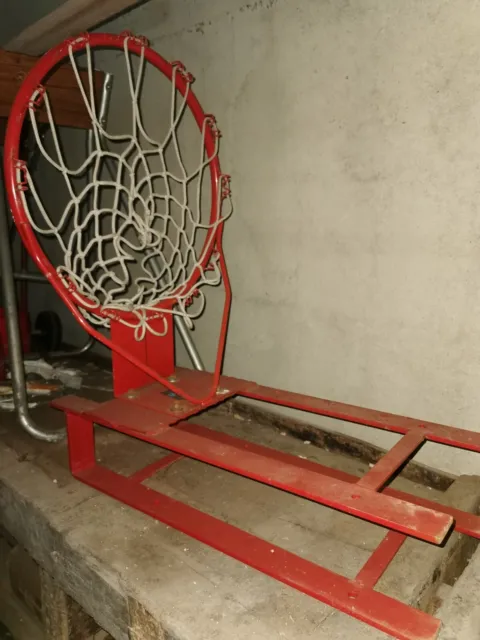 Canestro Basket - Rosso  con struttura fissaggio