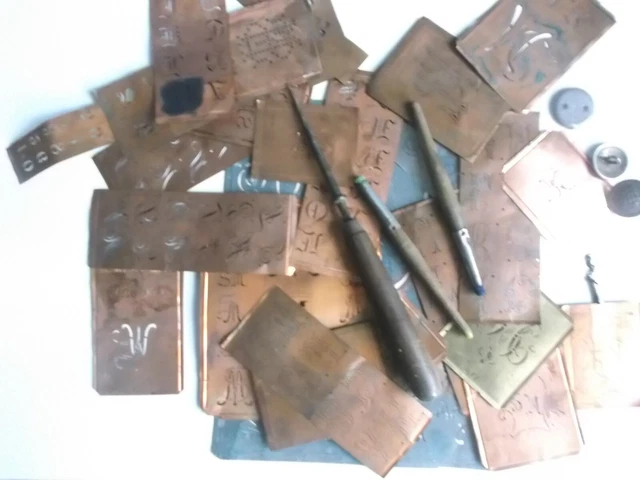 Alte Wäsche Schablonen Monogramm Buchstabe Zahl Kupfer Metall 