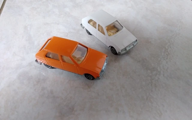 Renault 4L * GENDARMERIE * Norev NEUVE en boîte