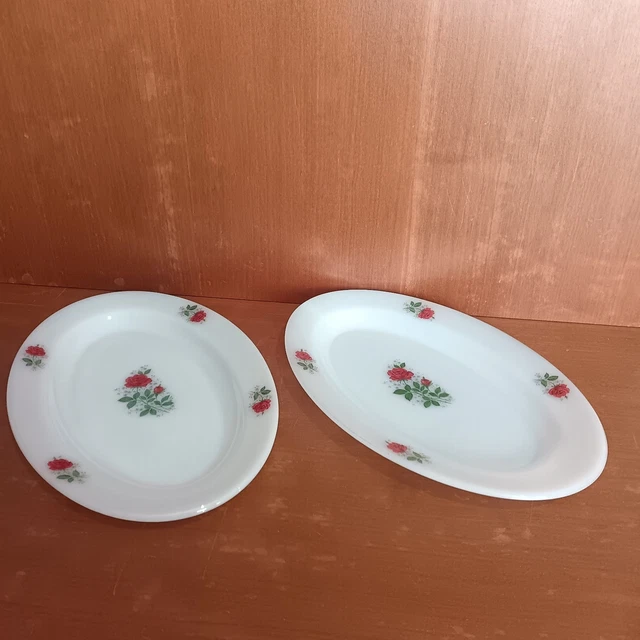 Plat De Service Ovale Arcopal Modèle Roses, Feuilles D