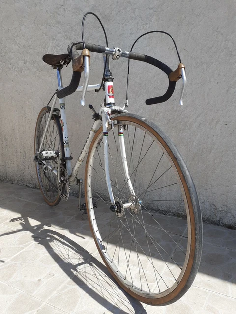 Vélo Peugeot Vintage Roues de 700 - Vélos