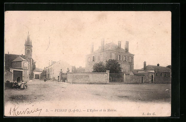 CPA Pussay, L´Eglise et la Mairie