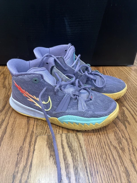 Boys grade sales school kyrie 4