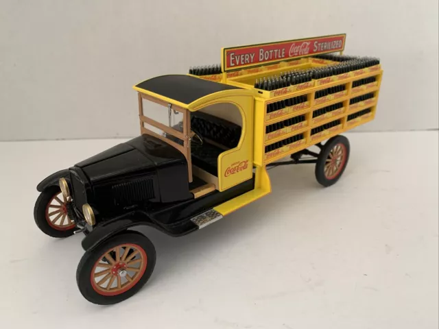 Danbury Mint Coca Cola Ford 1927 Model TT Delivery Truck 1:24 Die Cast