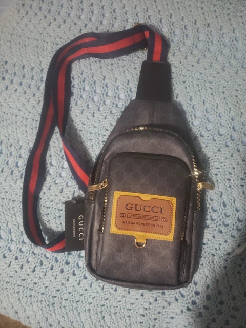 Gucci Cross Body Travlers Bag Gg Supreme Black Gray