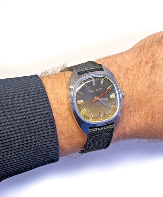 Montre Raketa Copernicus Vintage - Mécanique Manuelle Soviétique - Cadran Vert, Boîtier Doré 40mm - Révisée