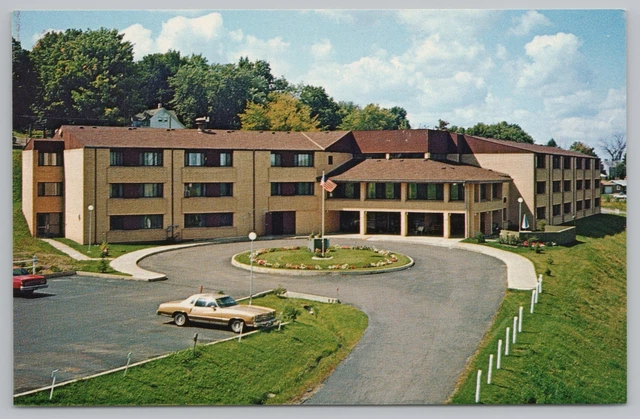 Hotel & Resort~Crystal Falls Michigan~Pleasant Valley Apartments~1950s Postcard
